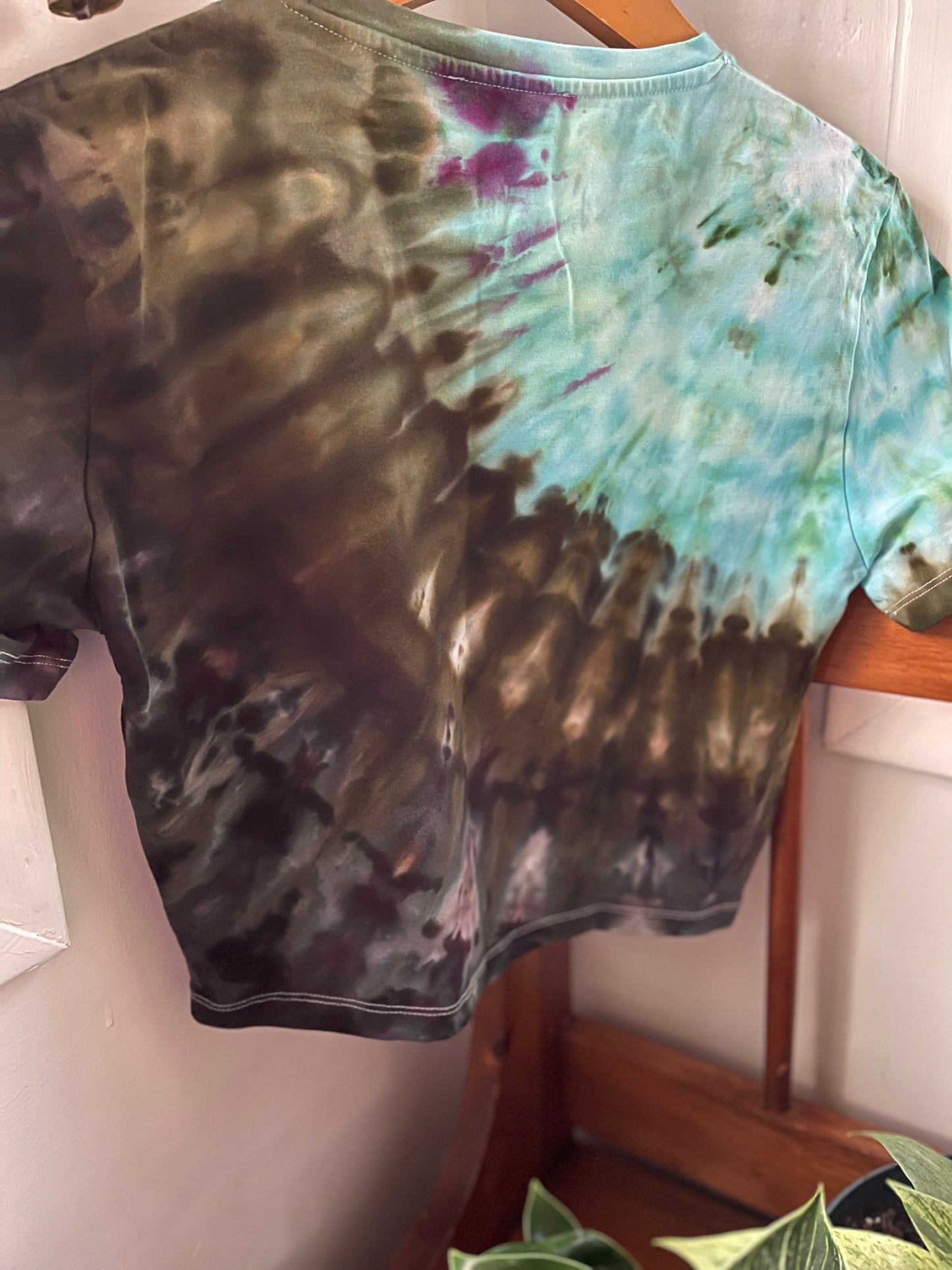 Women’s crop top- large