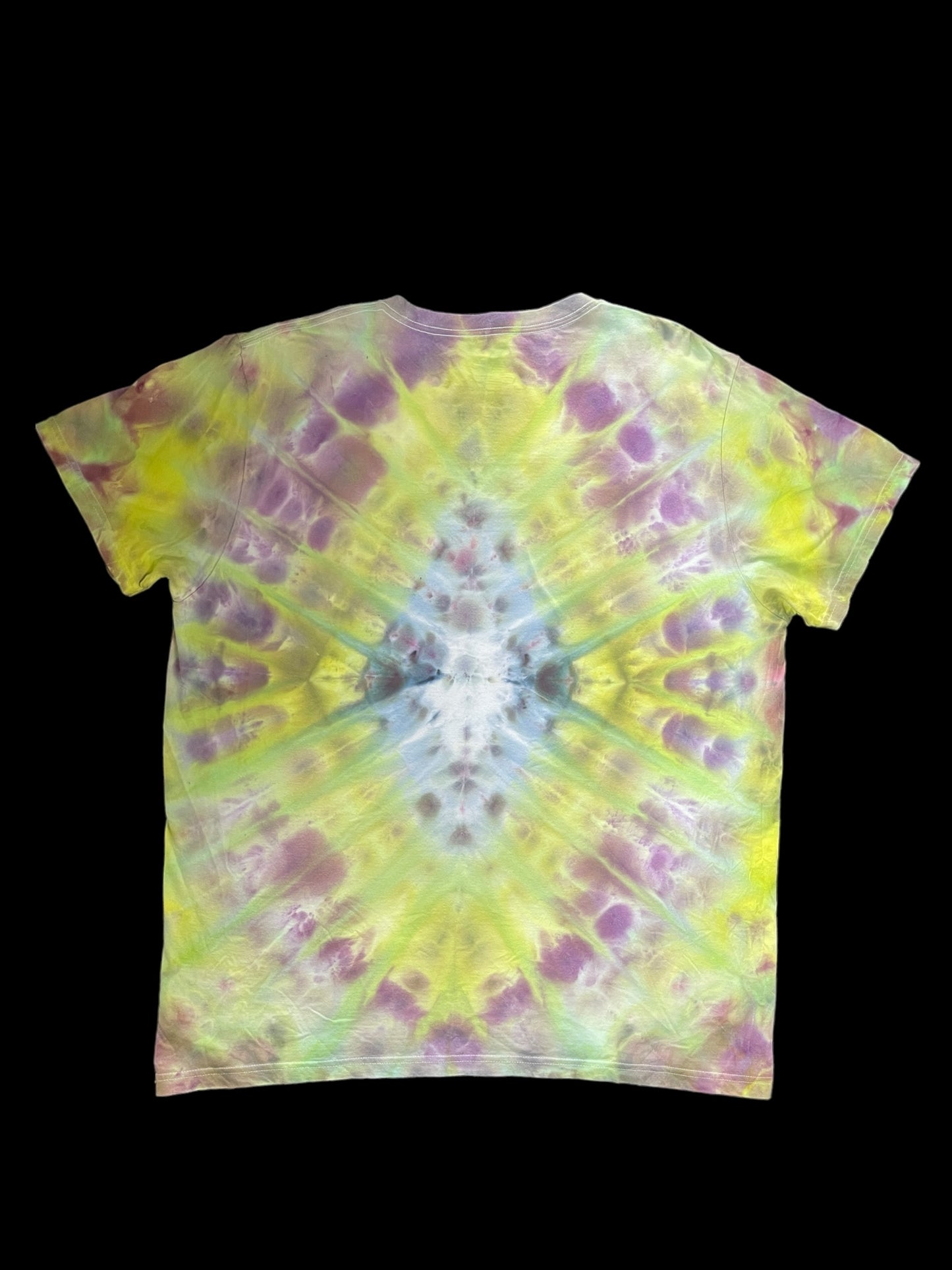 XL Diamond-Pleat Unisex Tee